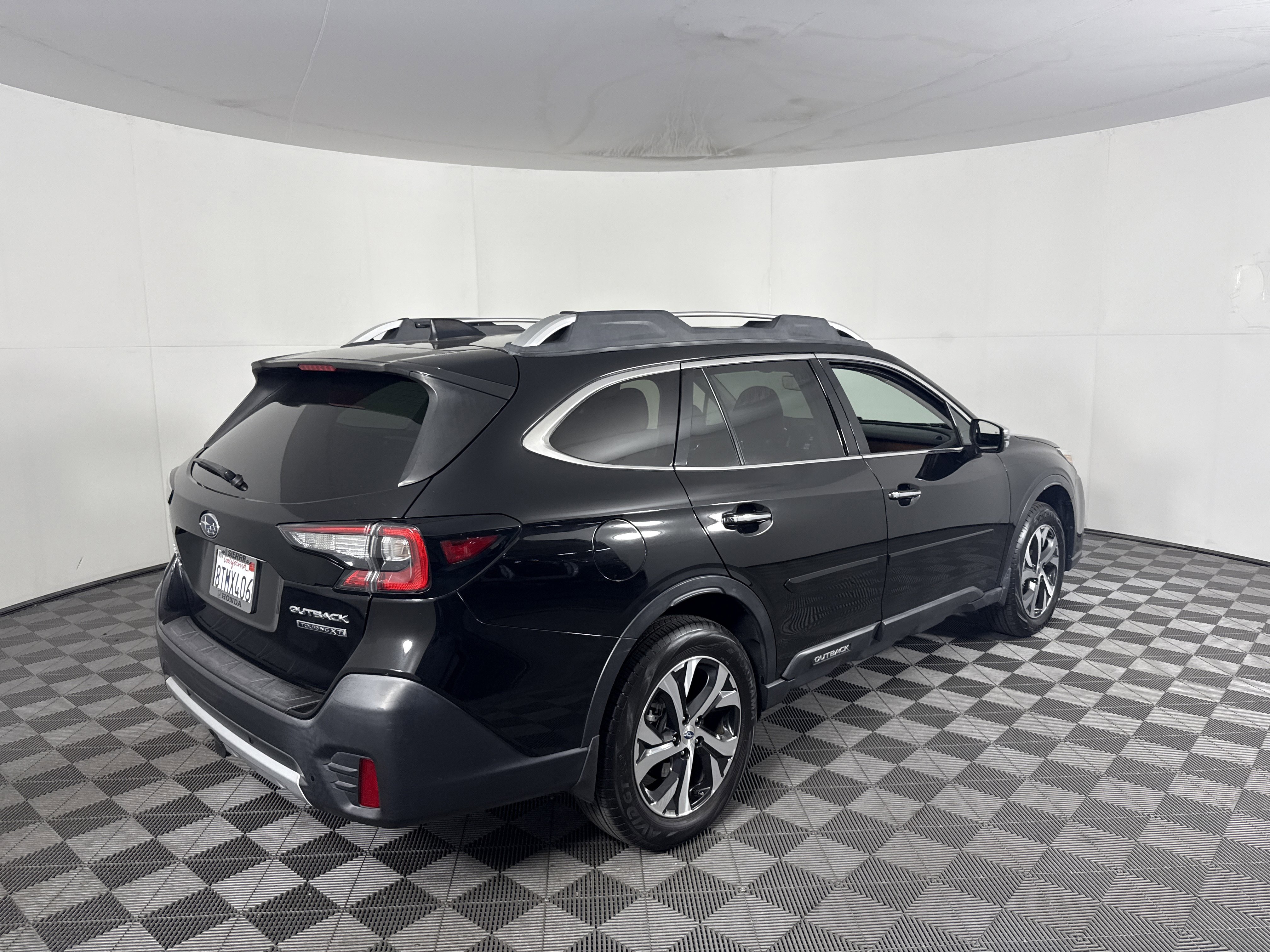 Used 2021 Subaru Outback Touring XT AWD/4WD image 8