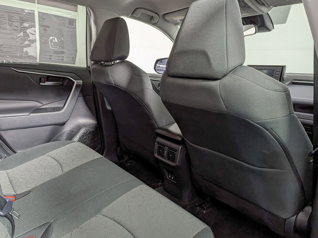 Used 2021 Toyota RAV4 XLE image 37