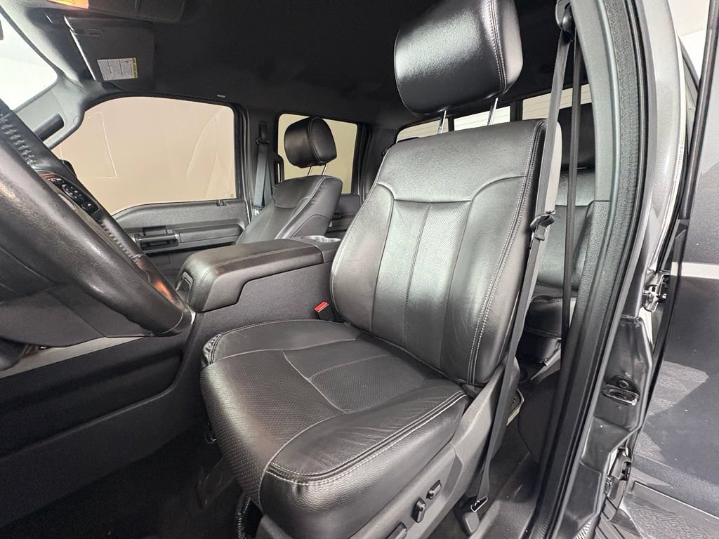 Used 2016 Ford F350 Lariat w/ Lariat Interior Package AWD/4WD image 16