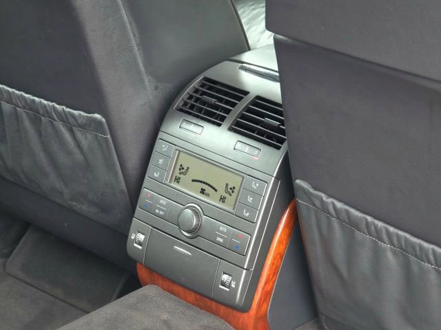 Used 2005 Volkswagen Phaeton V8 image 35