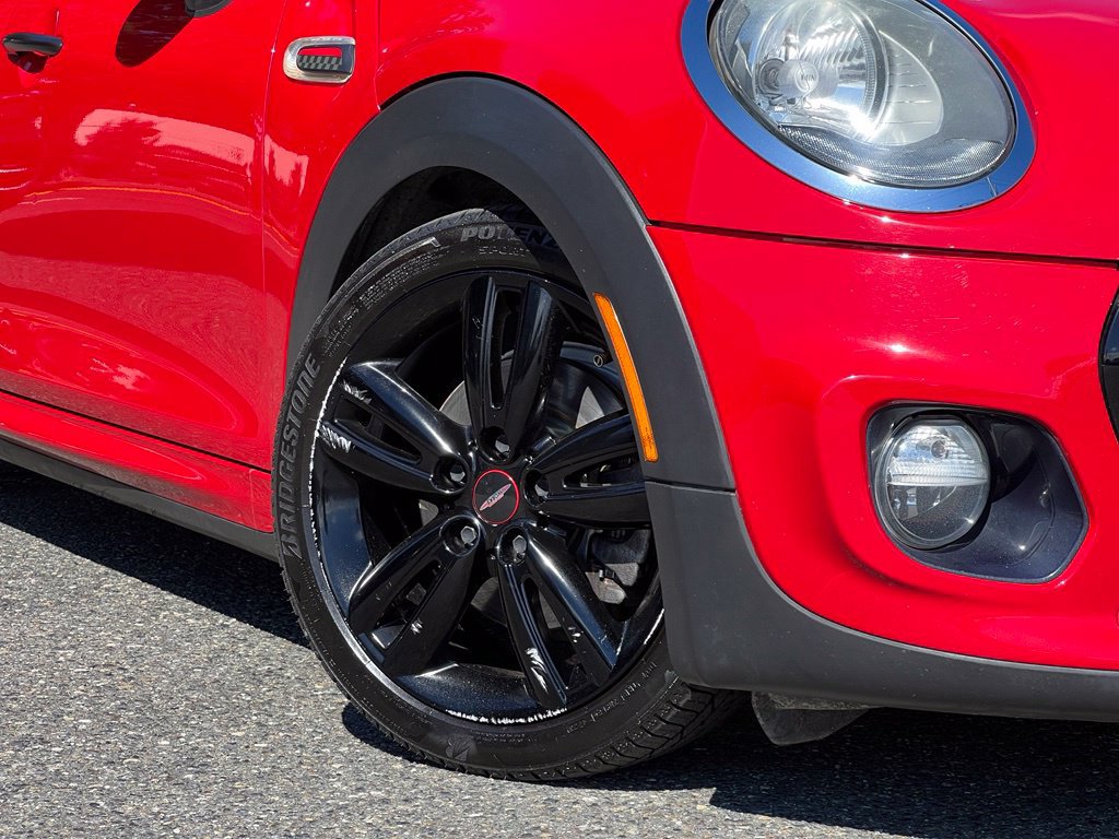 Used 2016 MINI Cooper S FWD image 2