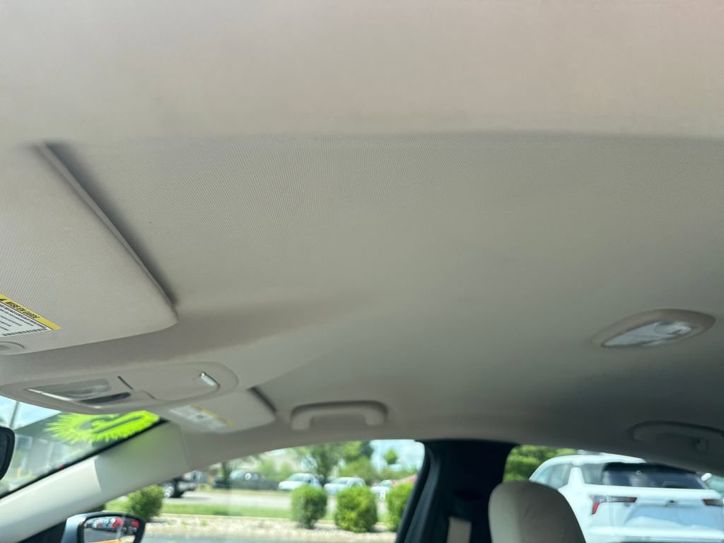 Used 2015 Chrysler 200 Limited FWD image 22