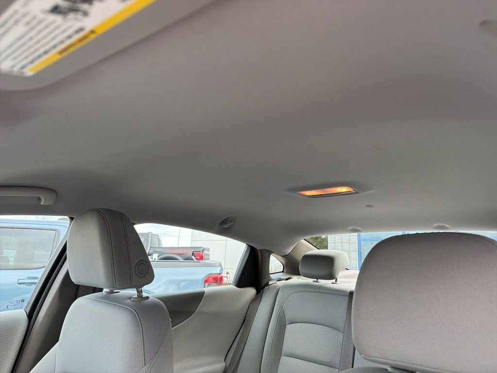 Used 2017 Chevrolet Malibu LT image 29