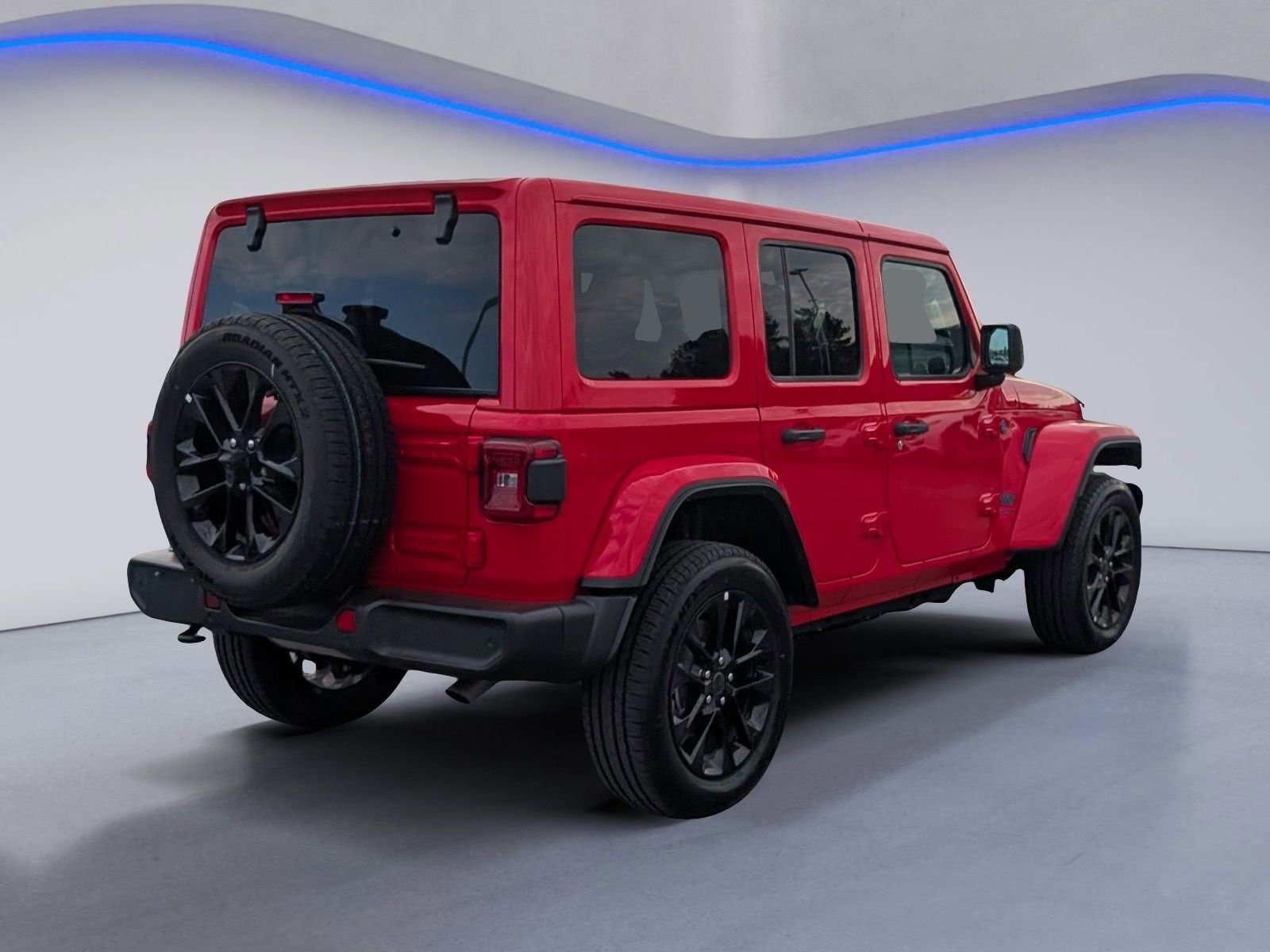 Used 2025 Jeep Wrangler Unlimited Sahara w/ Safety Group image 9