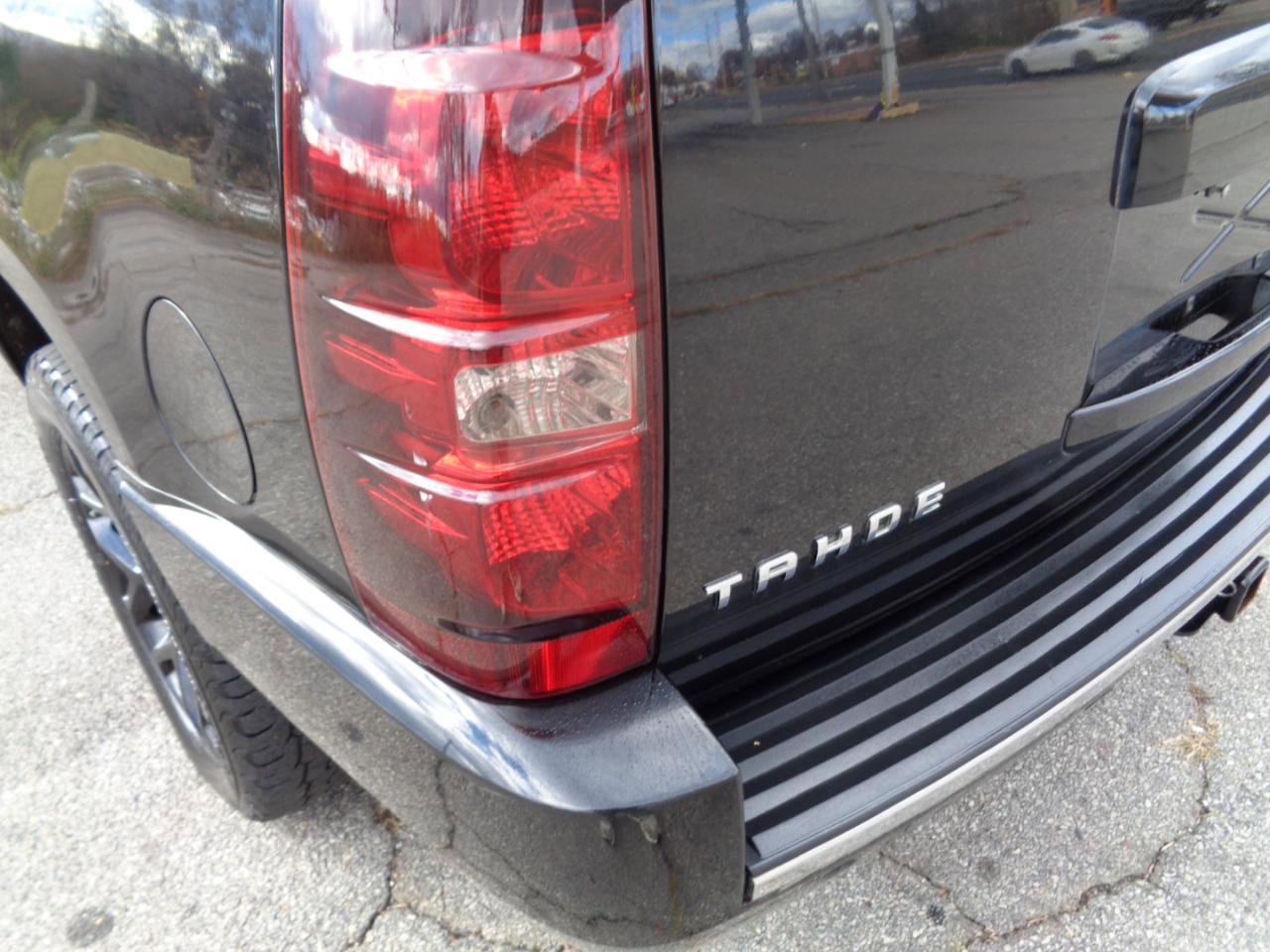 Used 2012 Chevrolet Tahoe LTZ AWD/4WD image 12