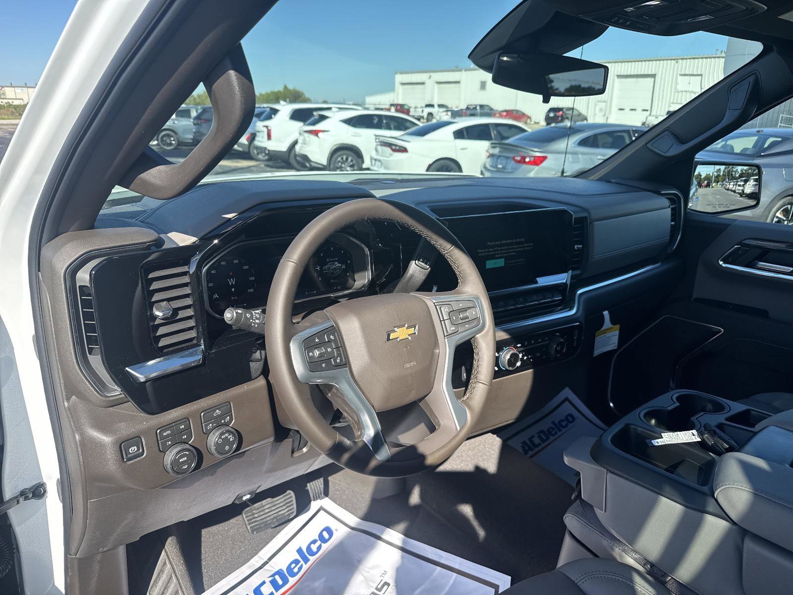 New 2026 Chevrolet Silverado 1500 LT w/ Z71 Off-Road Package image 9