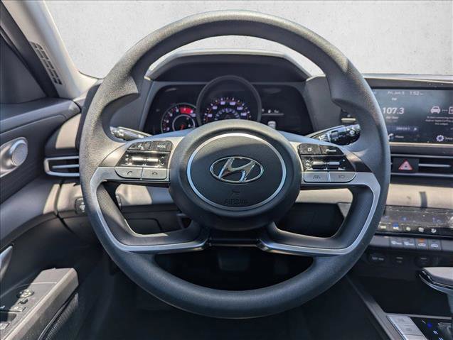 Used 2023 Hyundai Elantra SEL FWD image 15