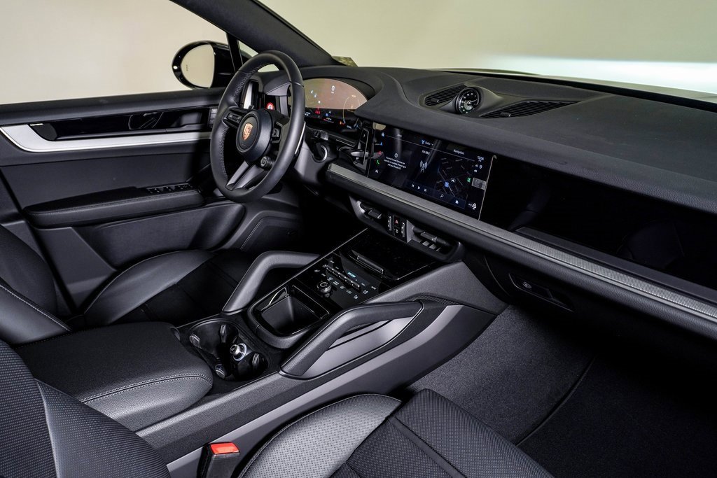 New 2026 Porsche Cayenne Coupe image 14