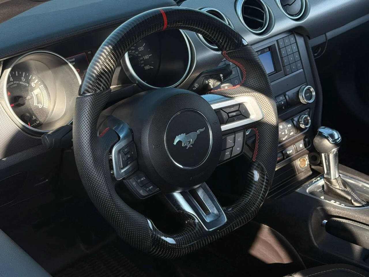 Used 2019 Ford Mustang GT RWD image 25