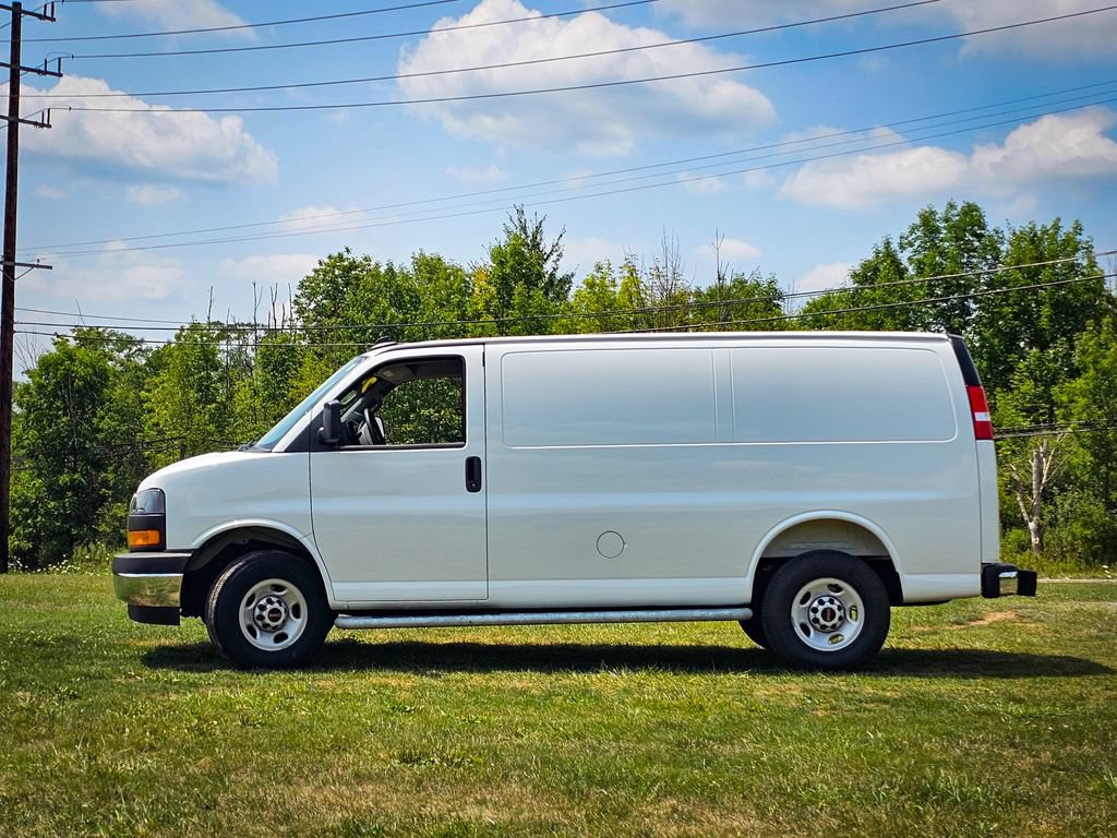 Used 2025 GMC Savana 2500 w/ Driver Convenience Package RWD image 6