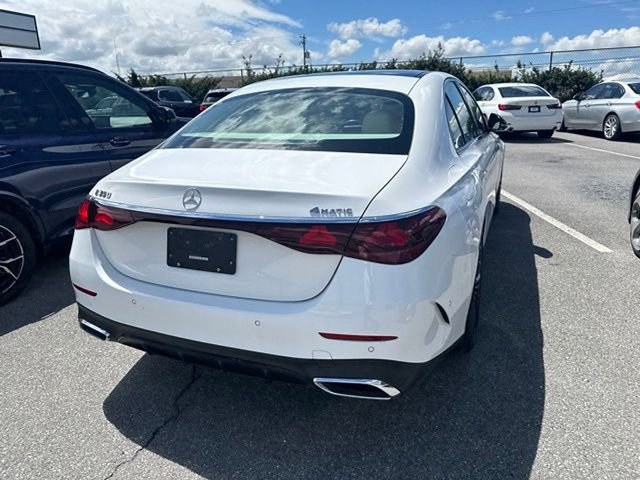 Used 2024 Mercedes-Benz E 350 4MATIC Sedan image 10