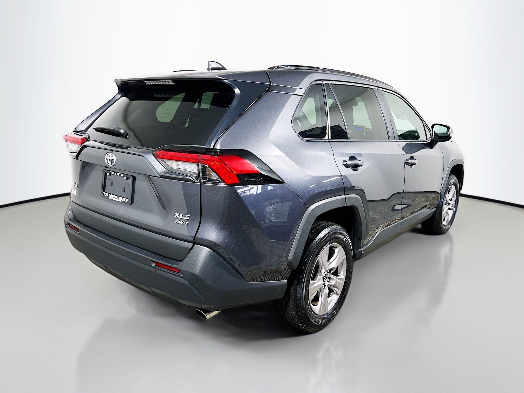Used 2025 Toyota RAV4 XLE image 4