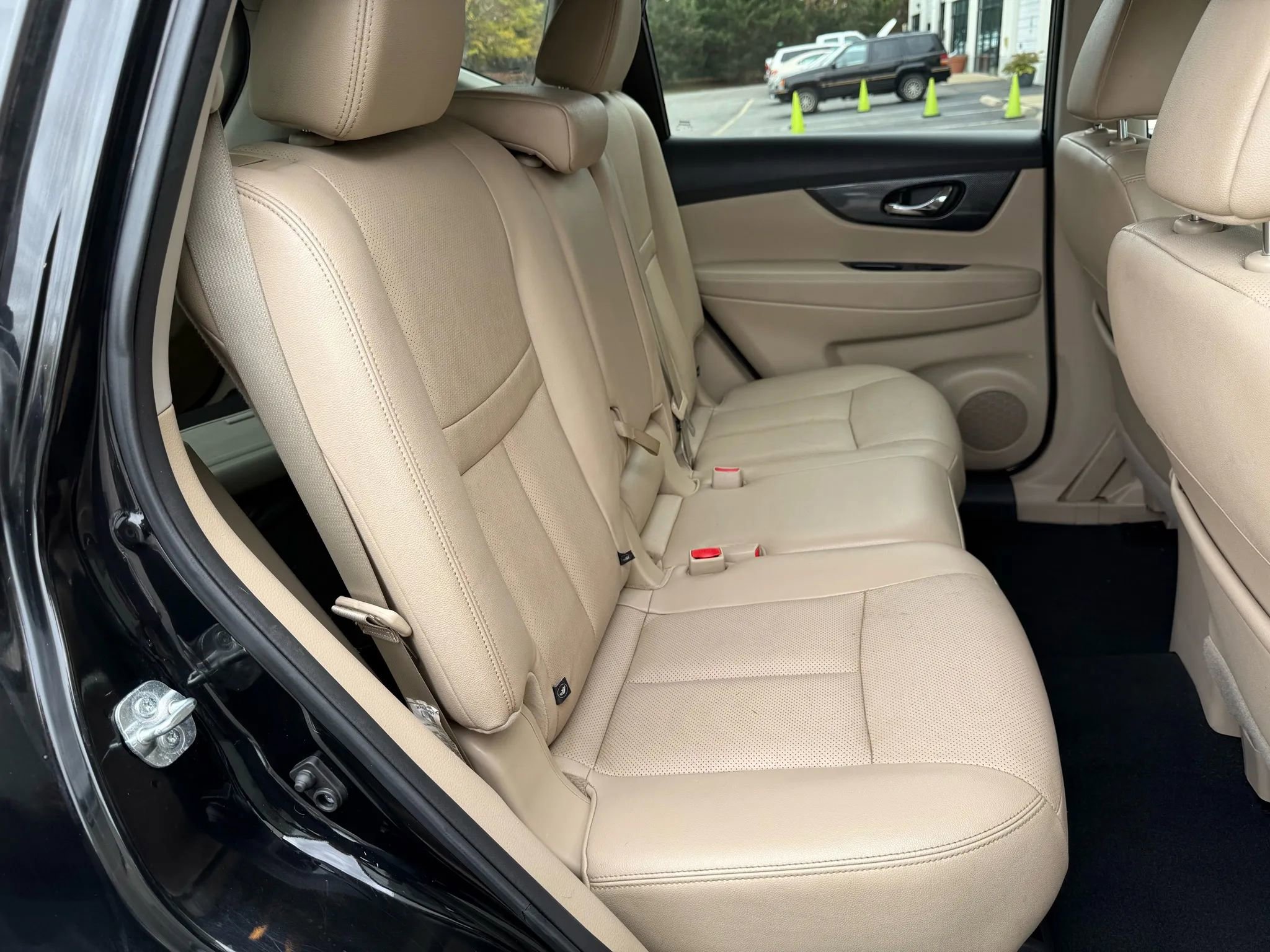 Used 2016 Nissan Rogue SL w/ SL Premium Package image 21