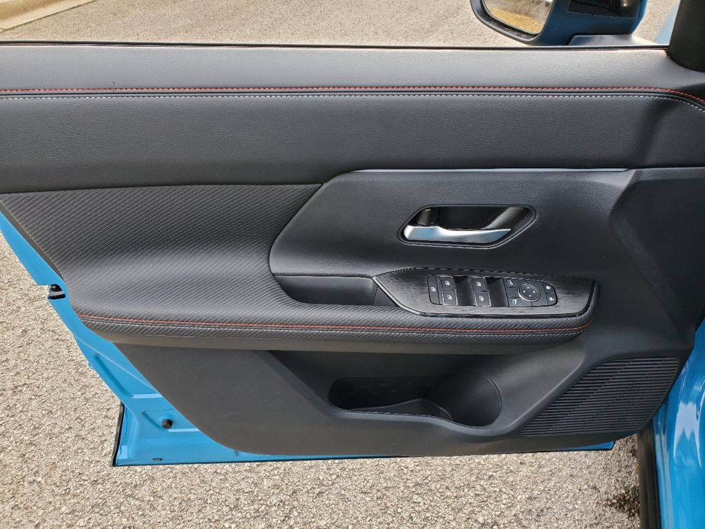 New 2026 Nissan Kicks SR w/ SR Premium Package FWD image 14