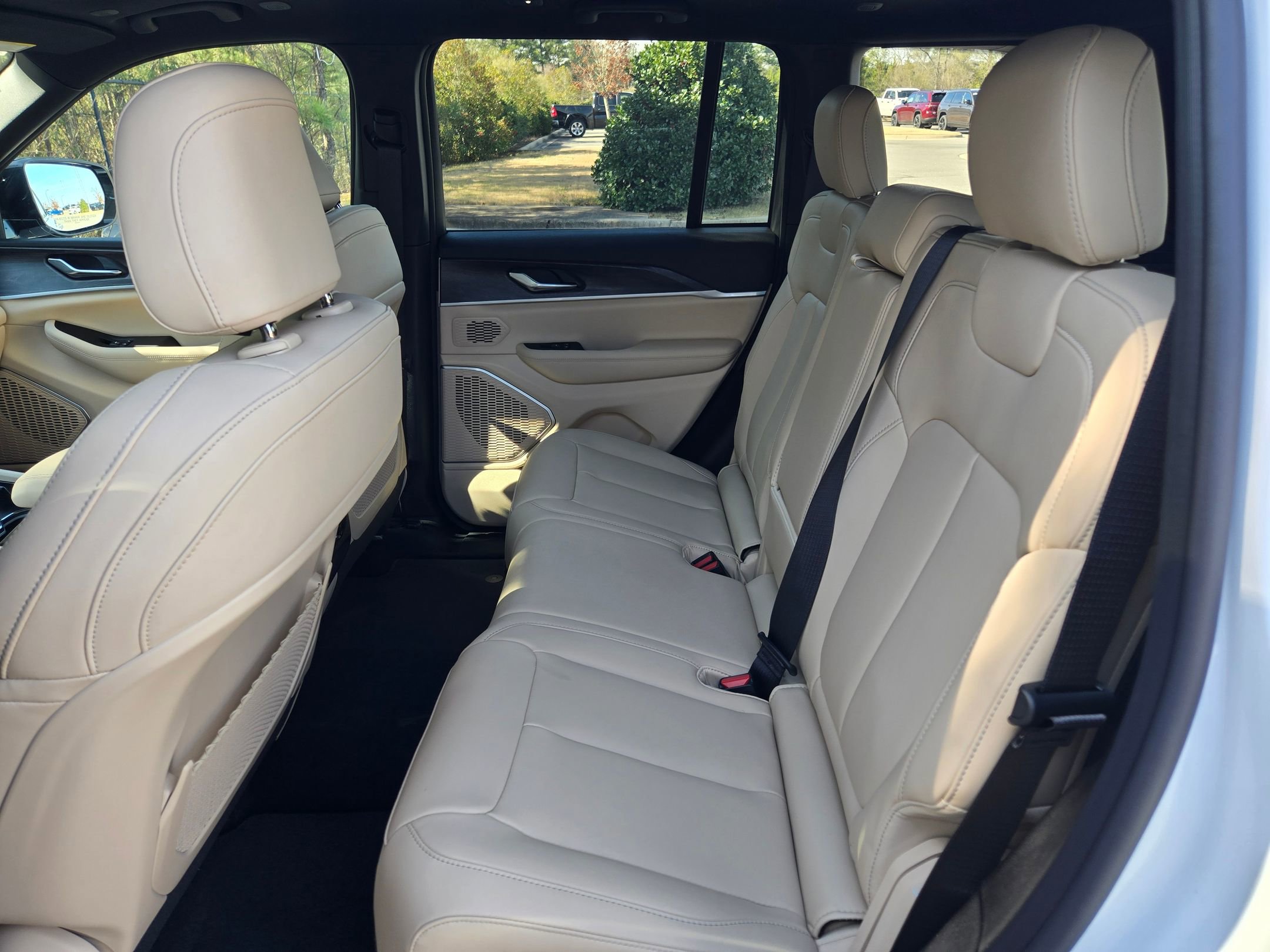 New 2026 Jeep Grand Cherokee Limited w/ Limited Altitude Package image 25