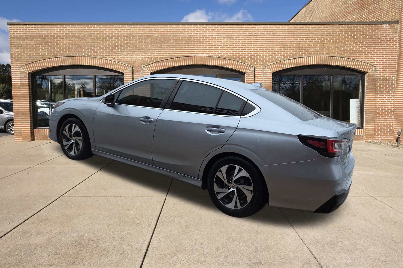 Used 2021 Subaru Legacy Premium image 6