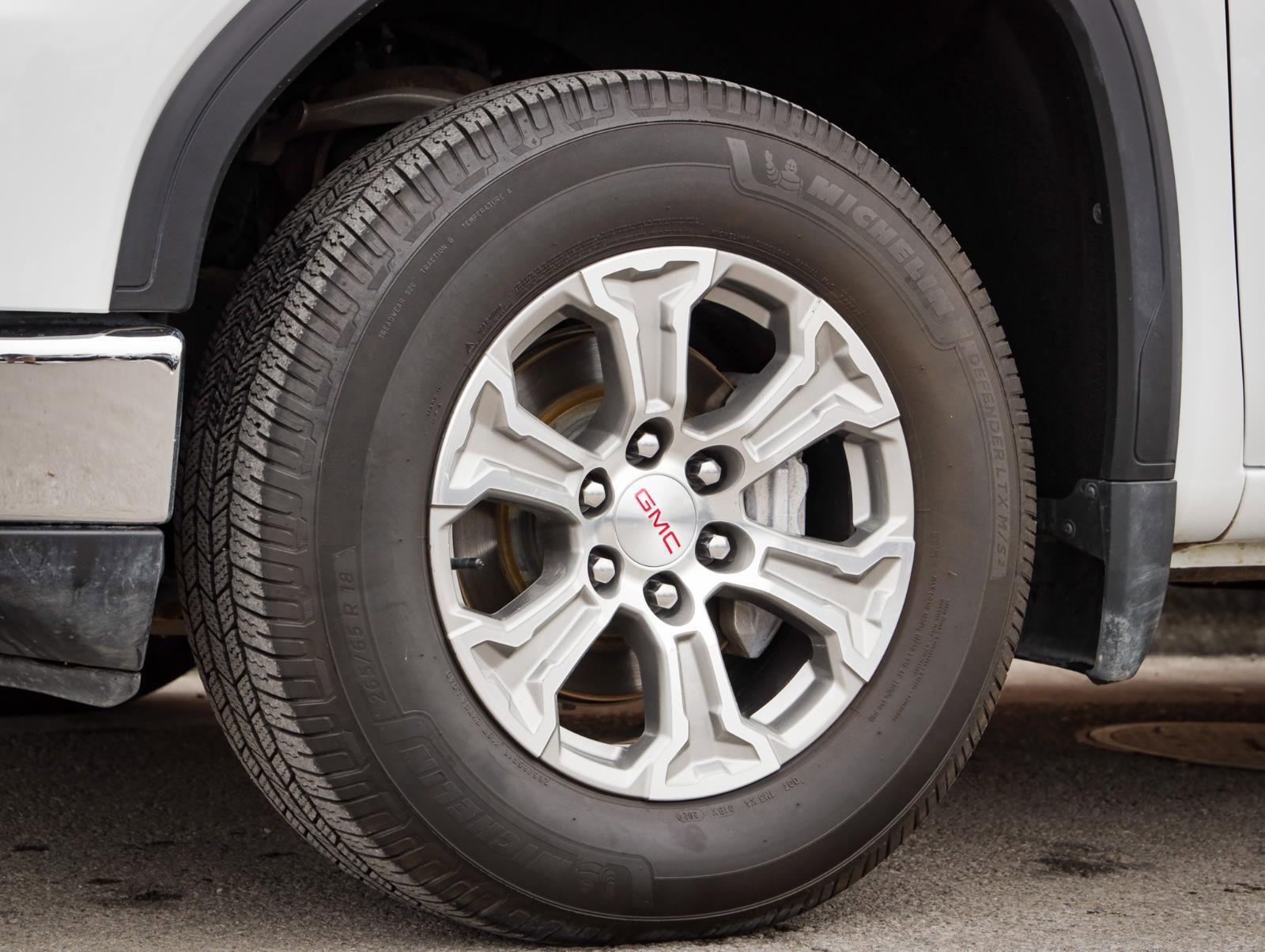 Used 2023 GMC Sierra 1500 SLE w/ X31 Off-Road Package image 11