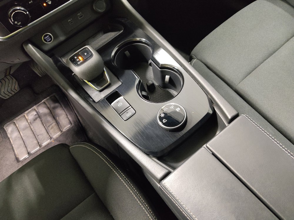 Used 2023 Nissan Rogue S image 26