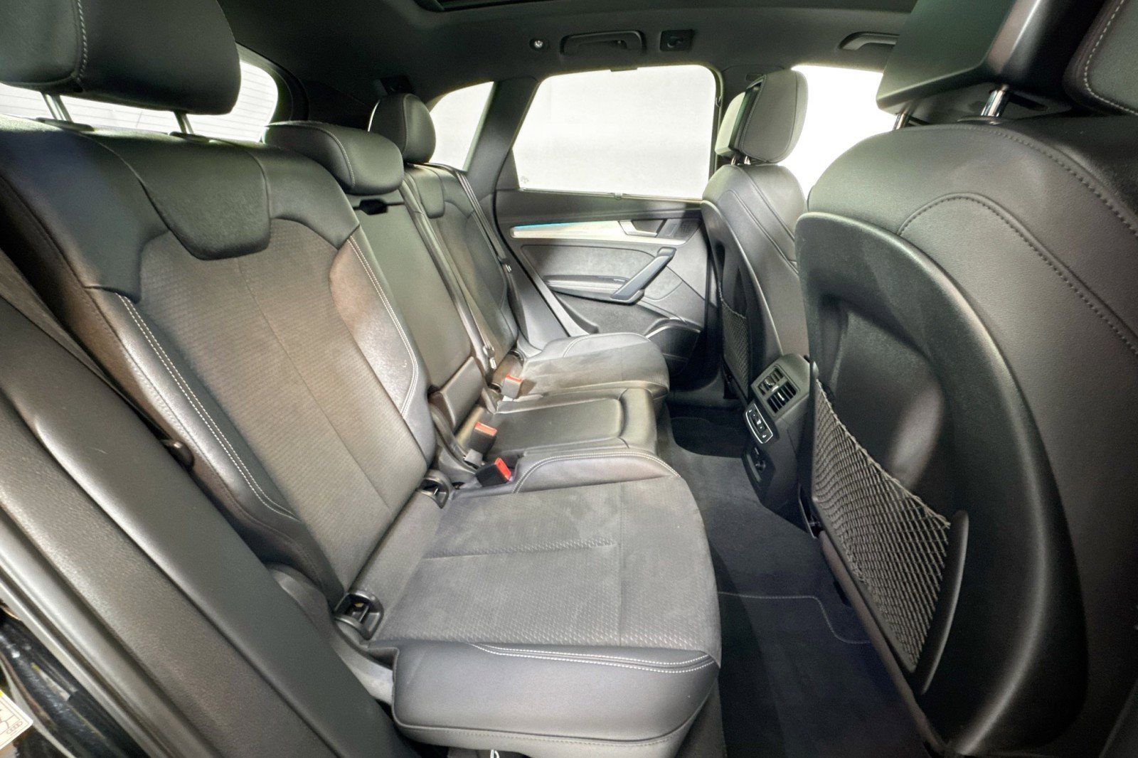 Used 2022 Audi Q5 e Prestige w/ Prestige Package image 26