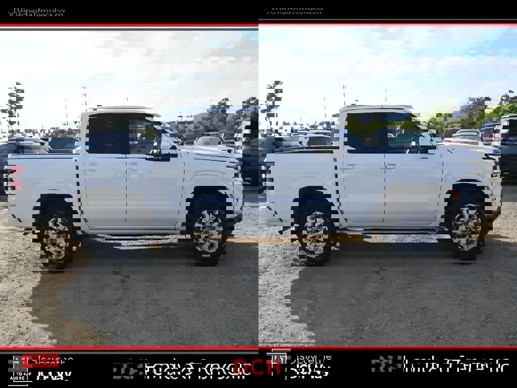 Used 2022 Nissan Frontier SV w/ SV Premium Package image 5