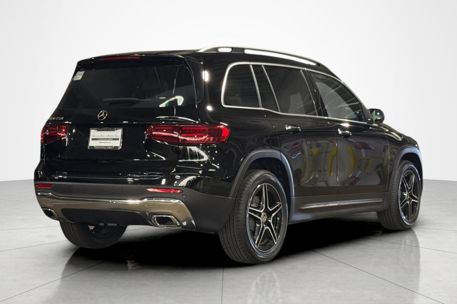 New 2026 Mercedes-Benz GLB 250 image 5