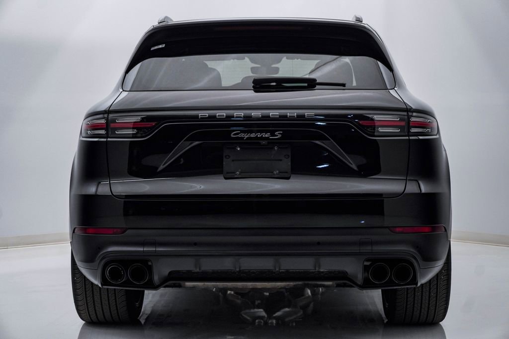 Certified 2023 Porsche Cayenne S Platinum image 10