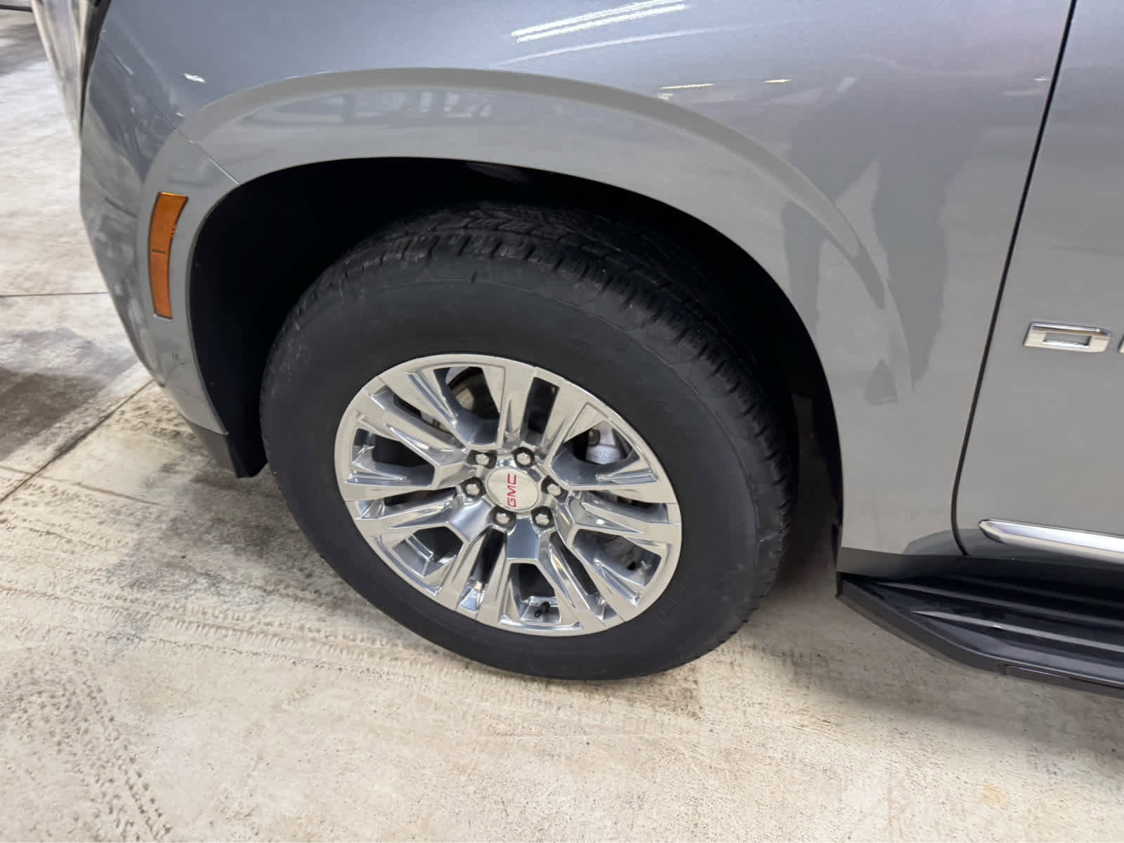Certified 2025 GMC Yukon Denali image 10