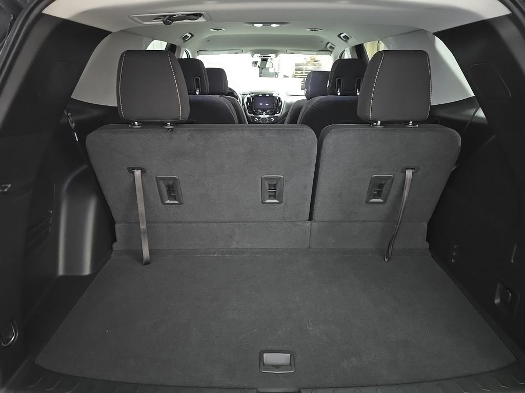 Used 2018 Chevrolet Traverse LT image 11
