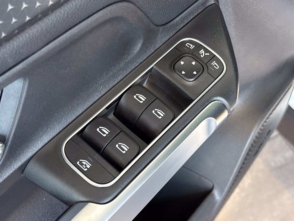 New 2026 Mercedes-Benz GLB 250 4MATIC image 18
