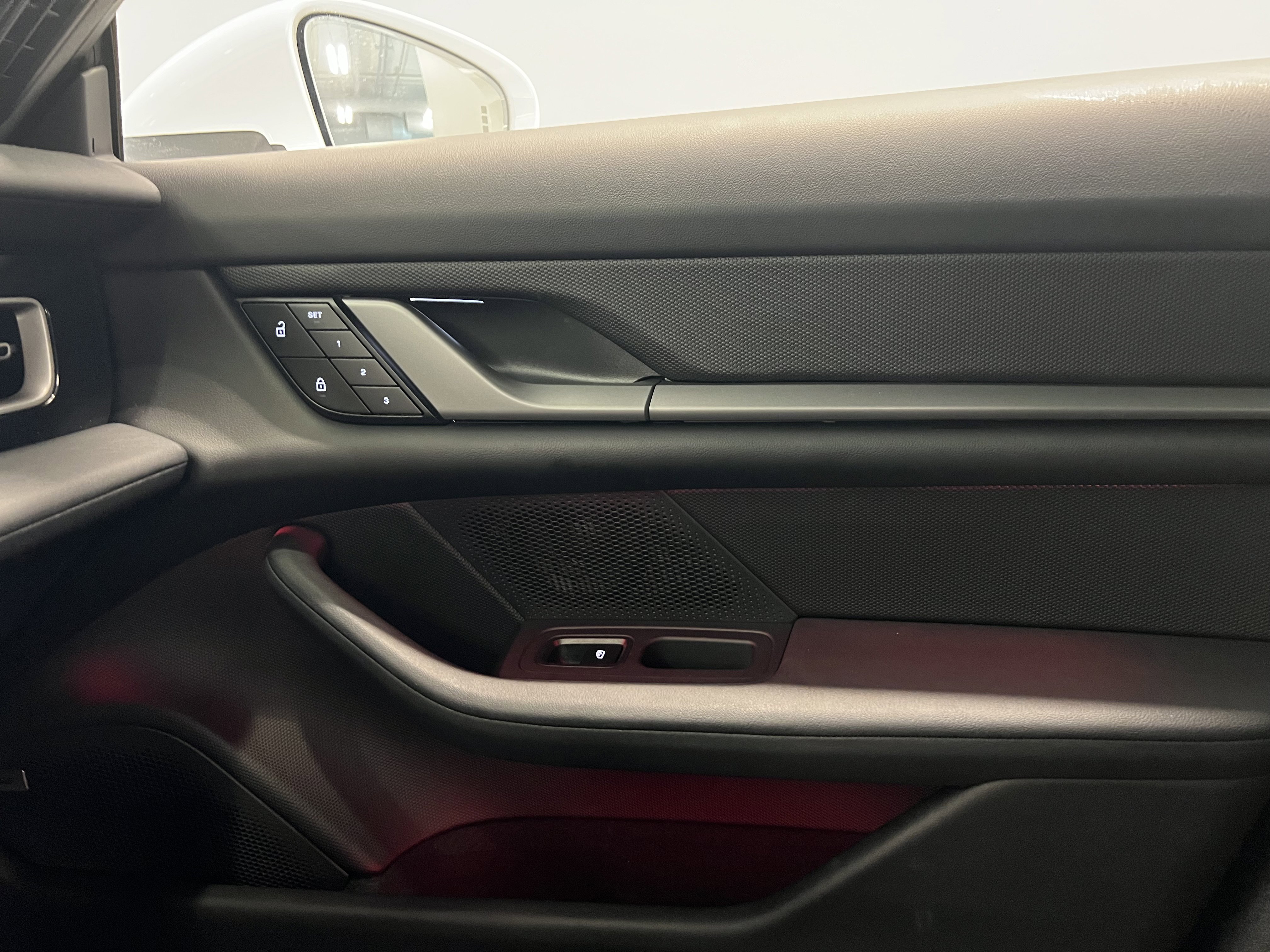 Used 2022 Porsche Taycan 4S image 20