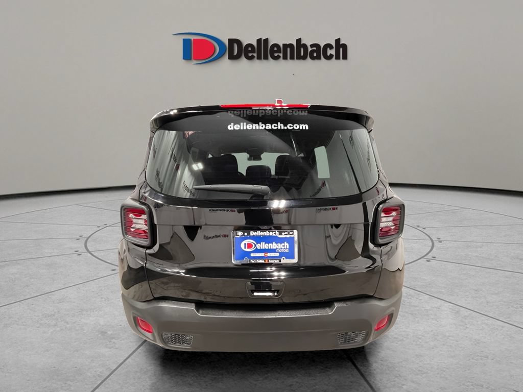 Used 2023 Jeep Renegade Latitude AWD/4WD image 4
