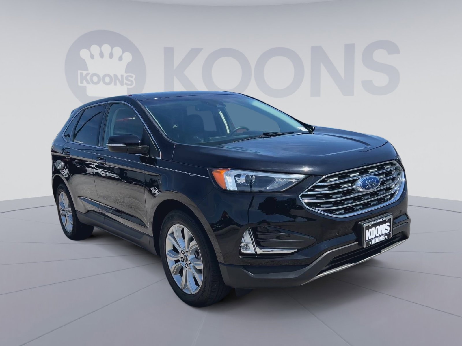 Used 2023 Ford Edge Titanium w/ Cargo Accessory Package AWD/4WD image 4