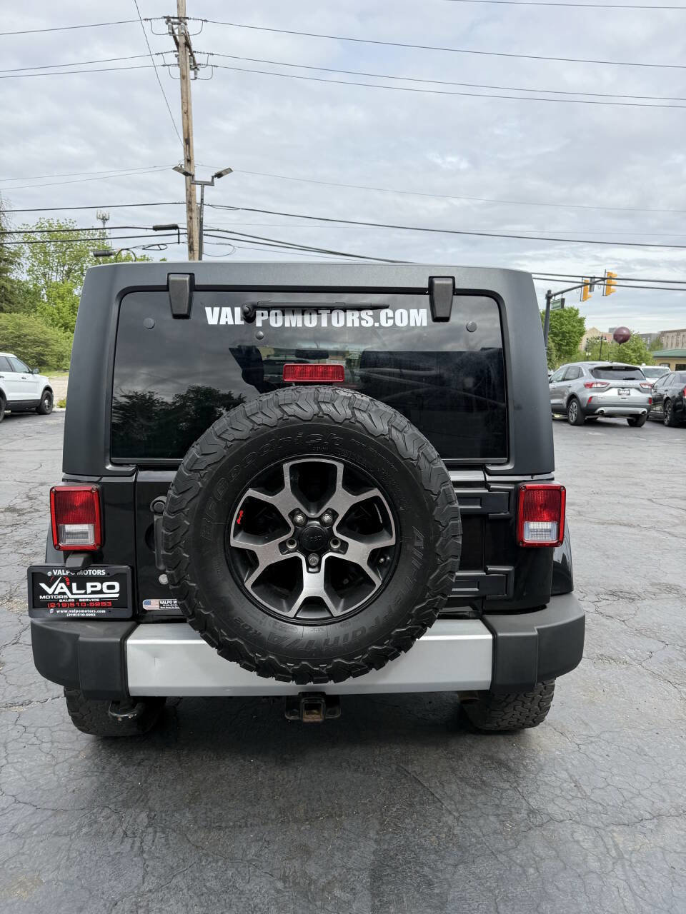 Used 2015 Jeep Wrangler Unlimited Sahara w/ Connectivity Group AWD/4WD image 7