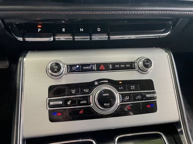 Used 2023 Lincoln Aviator AWD image 17