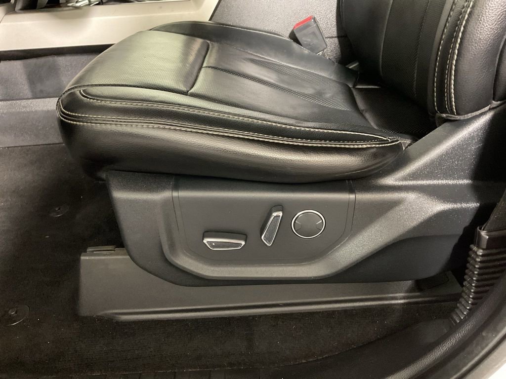 Used 2018 Ford F150 Lariat w/ Equipment Group 502A Luxury AWD/4WD image 23