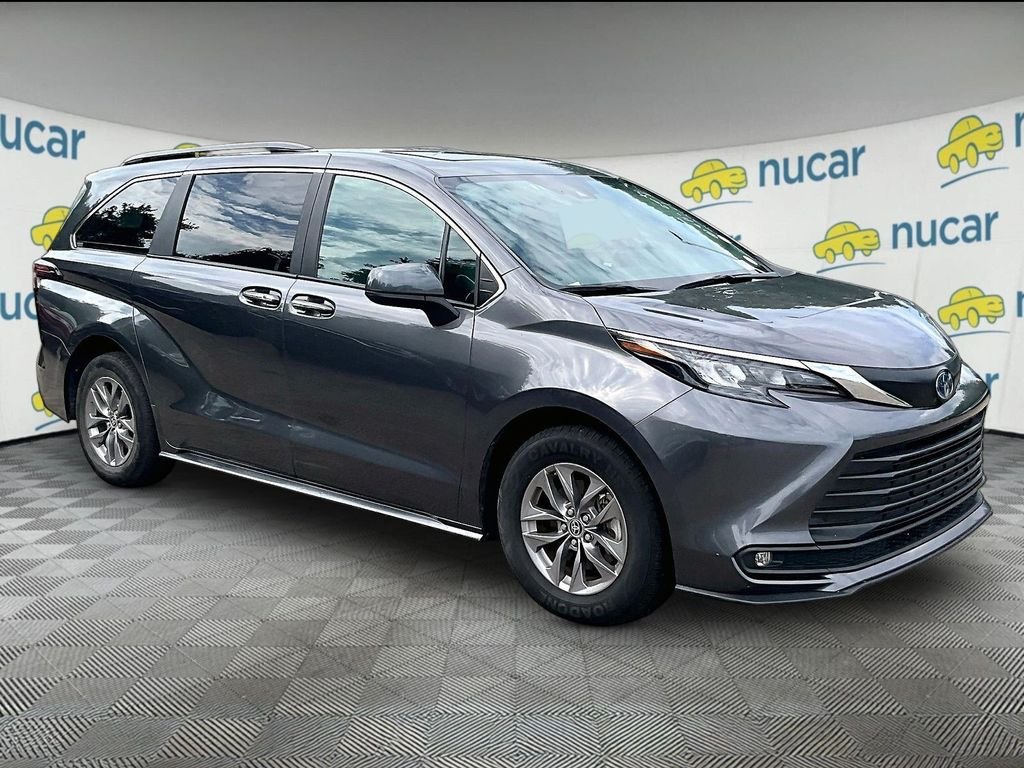 Used 2025 Toyota Sienna XLE