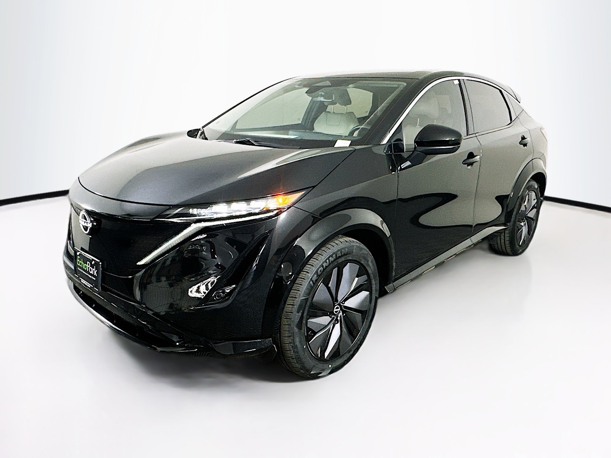 Used 2023 Nissan Ariya FWD image 3