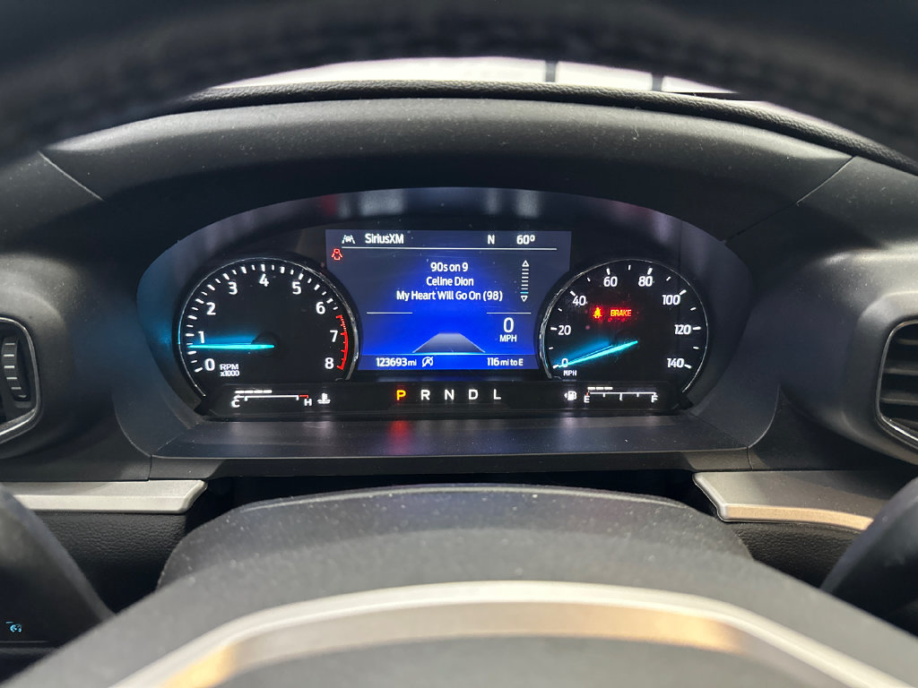 Used 2022 Ford Explorer XLT w/ Equipment Group 202A RWD image 27