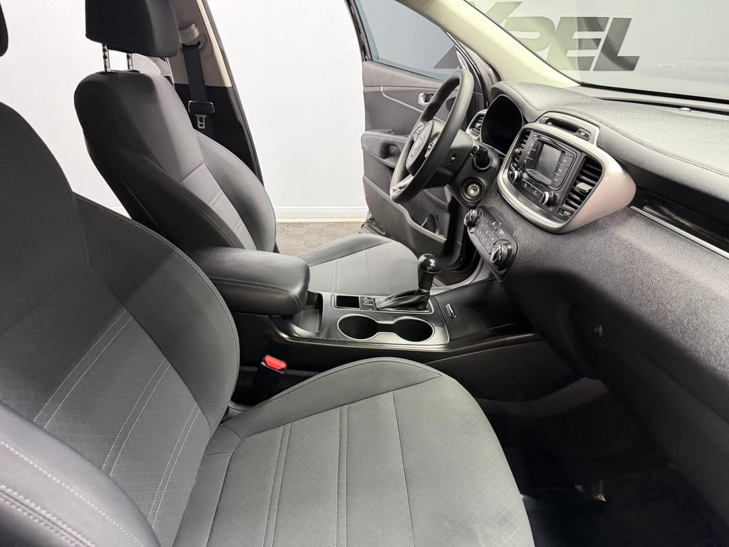 Used 2017 Kia Sorento AWD image 49