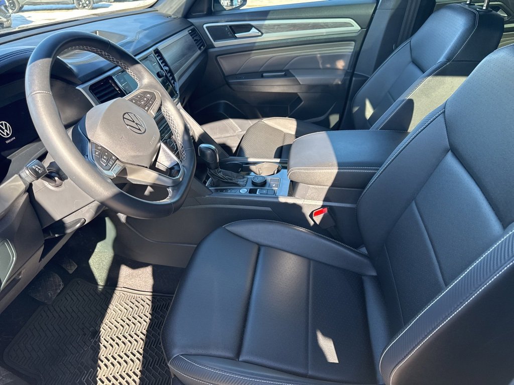 Certified 2023 Volkswagen Atlas Cross Sport SE image 12