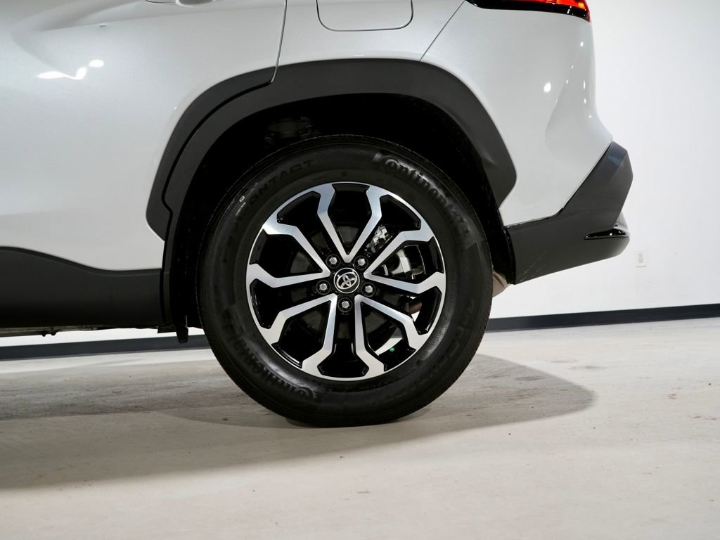 Used 2025 Toyota Corolla Cross AWD Hybrid image 31