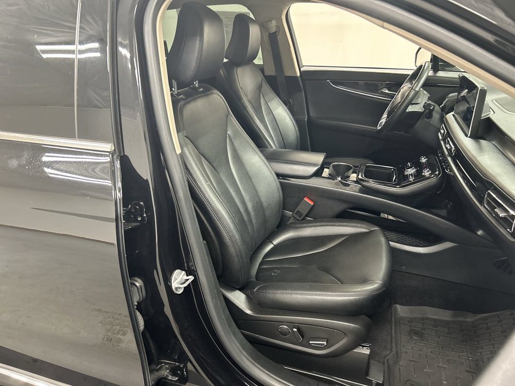 Used 2023 Lincoln Nautilus AWD w/ Premium Package image 23