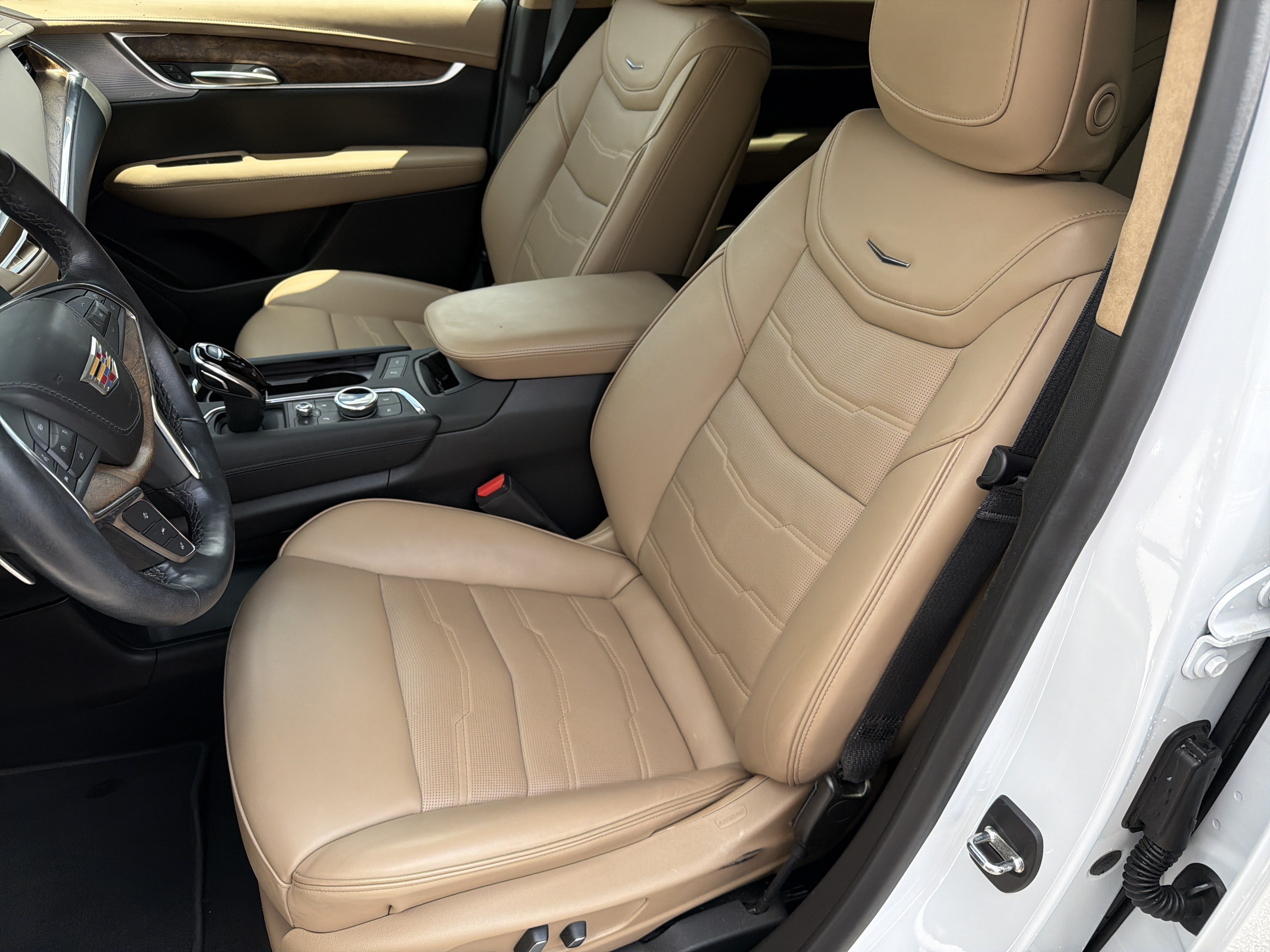 Used 2024 Cadillac XT5 Sportv w/ Platinum Package AWD/4WD image 17