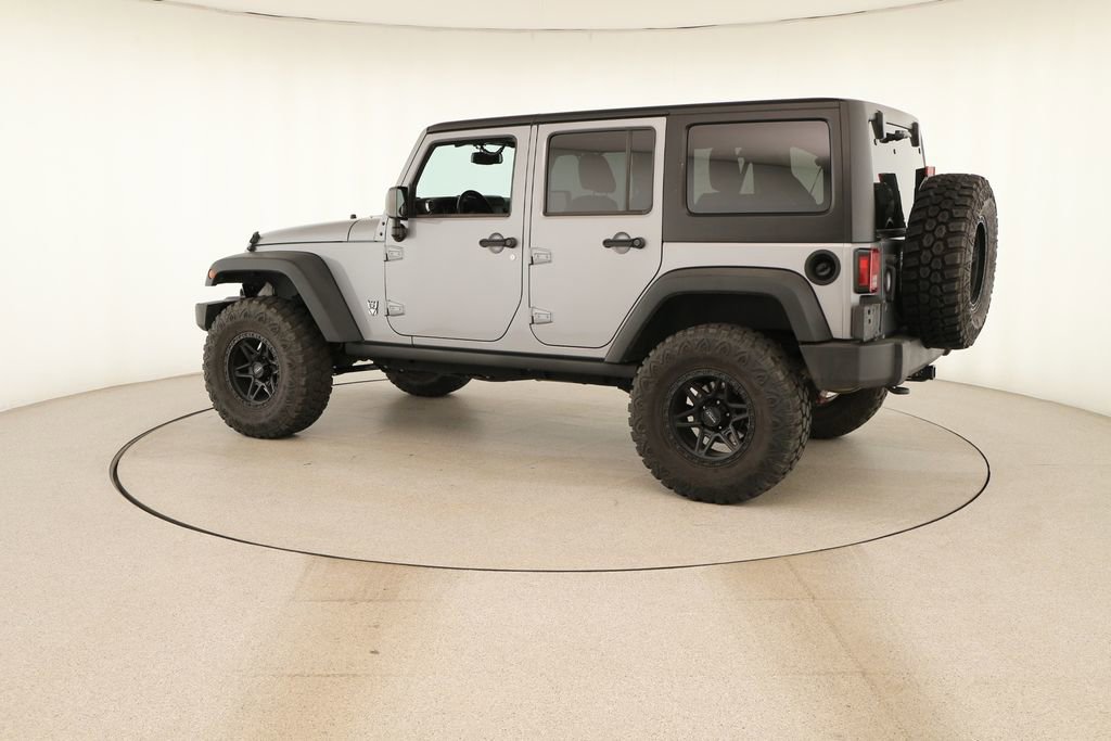 Used 2017 Jeep Wrangler Unlimited Rubicon w/ Max Tow Package AWD/4WD image 3