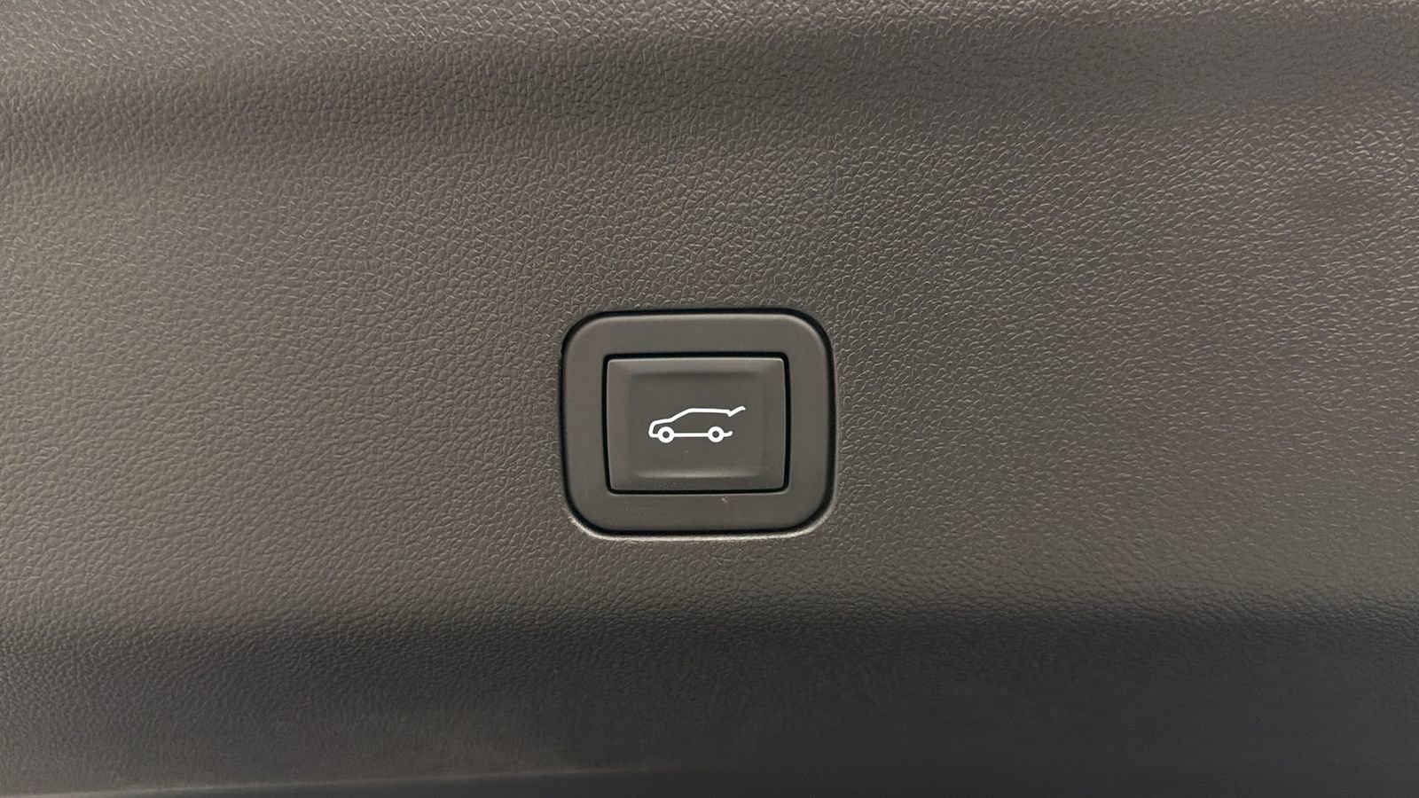 Used 2026 GMC Yukon Denali w/ Sun & Power Step Package AWD/4WD image 19