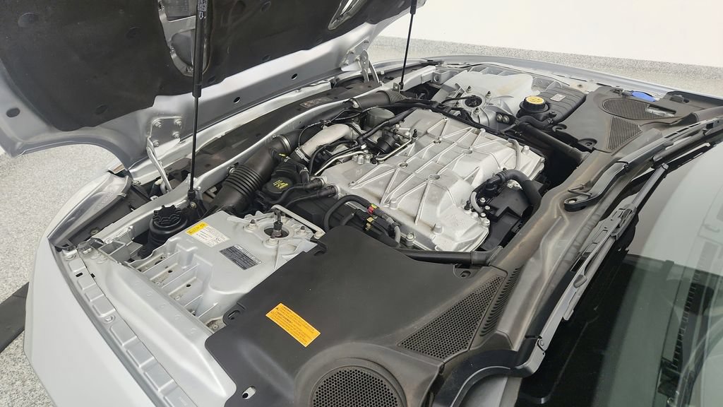 Used 2010 Jaguar XKR R RWD image 43