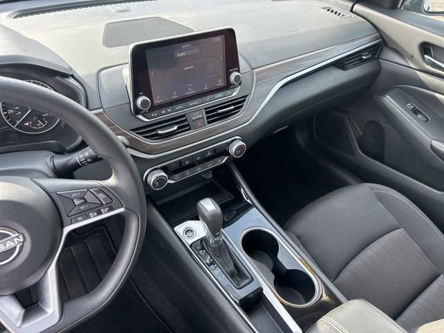 Used 2024 Nissan Altima 2.5 SV image 28