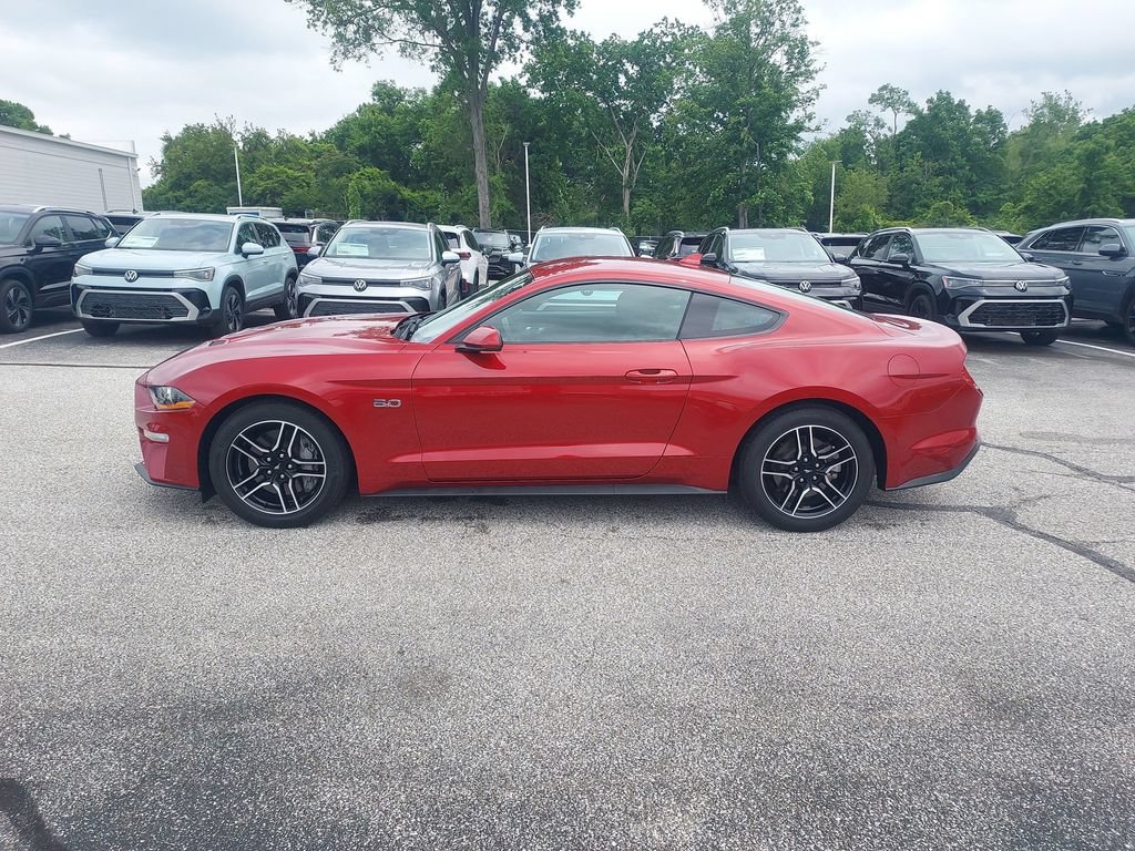 Used 2021 Ford Mustang GT RWD image 4
