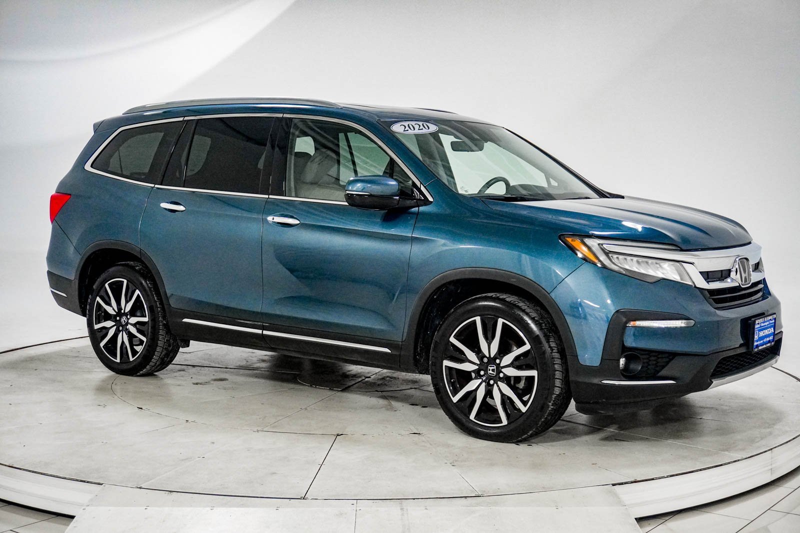 Used 2020 Honda Pilot Touring image 14