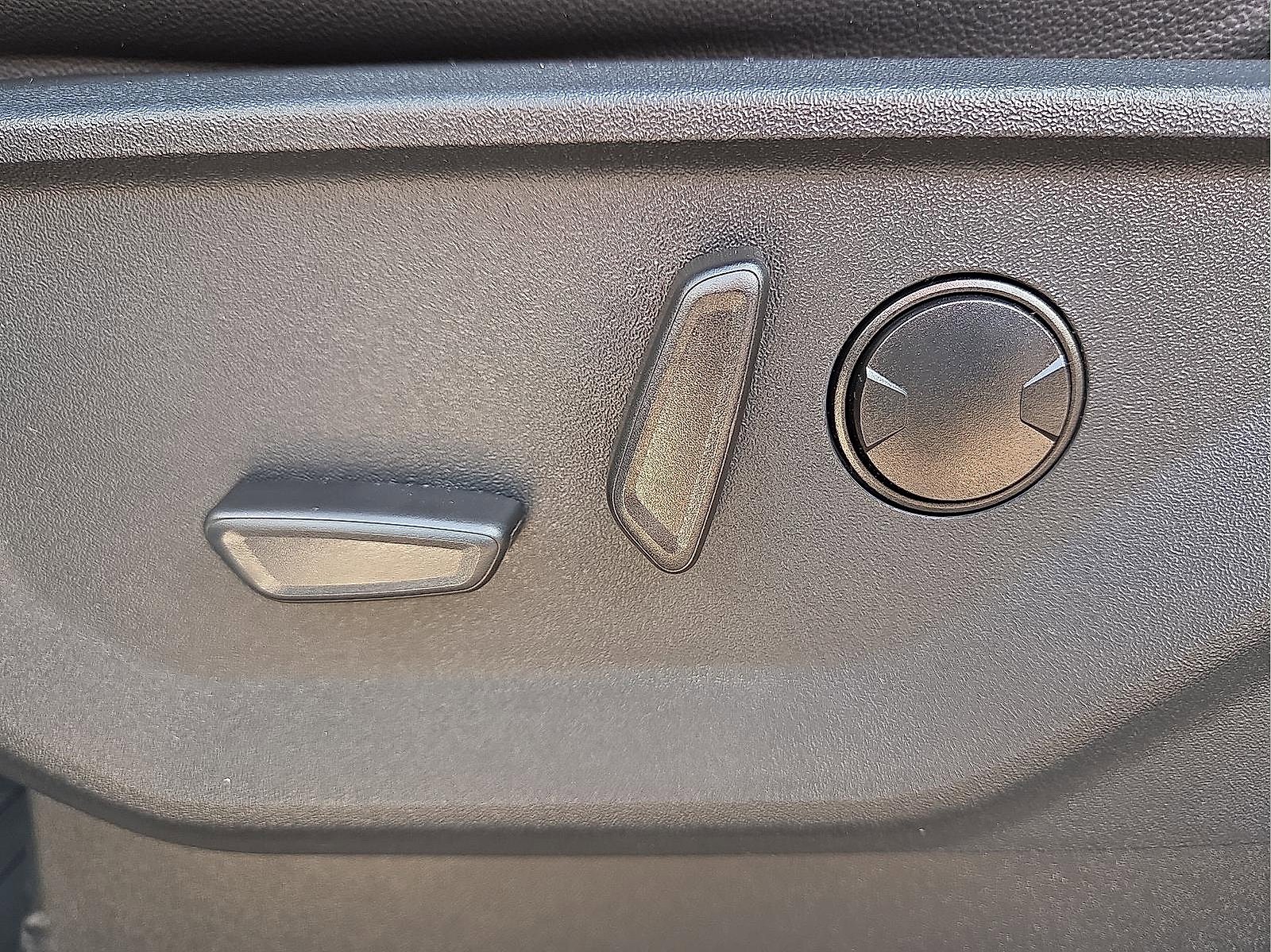 New 2026 Ford F250 Lariat image 16